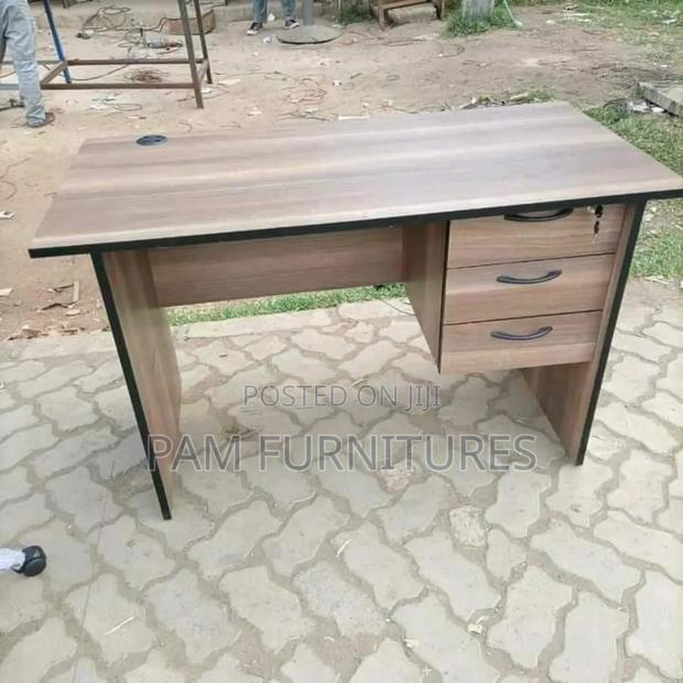 Quality/Modern Office Desk - main view