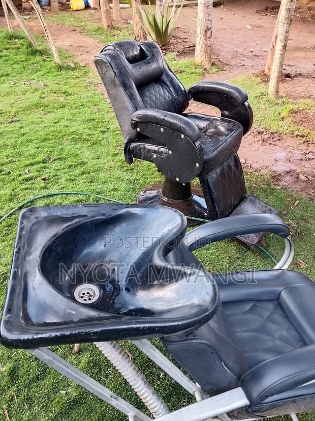 Barber Chair - main view