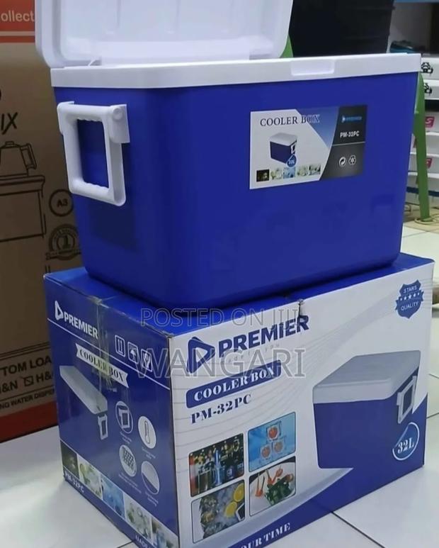 42 Litres Premier Cooler Box