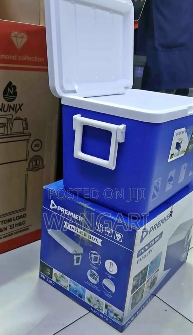 Premier 42 Litres Cooler Box Pm-32 Pc