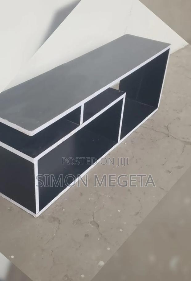 Black Tv Mexico Stand