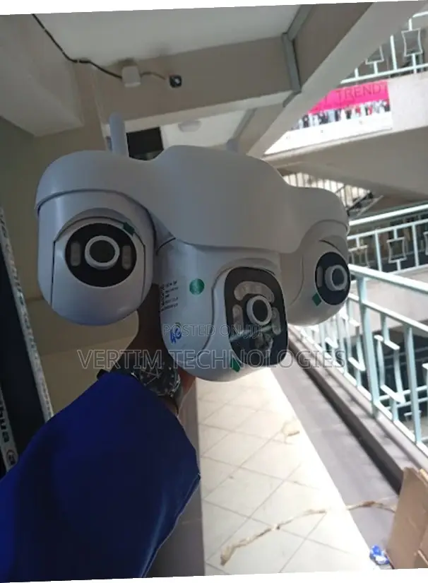 Secured Triple-Lens 4g Solar-Powered Security Camera Full Hd