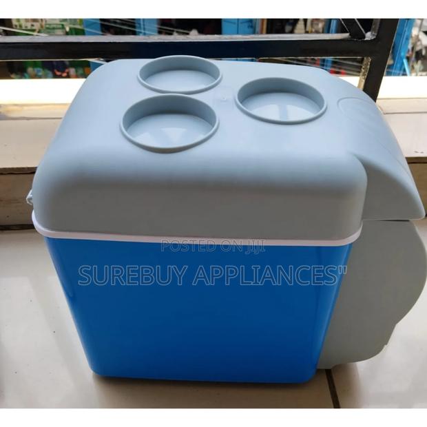 7.5l Mini Car Refrigerator 12v