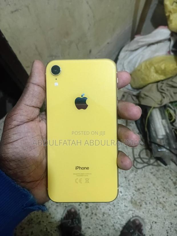 Apple XR 64 GB Yellow - main view
