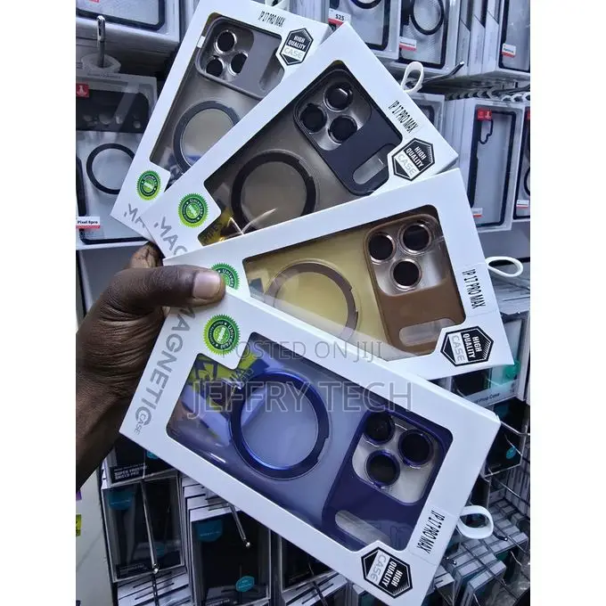 iPhone 17 Pro Max Transparent Magnetic Smiley Face Case With Camera