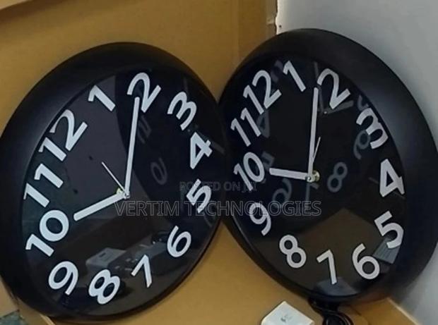 In Built Battery Wall Clock Spy Camera - main view
