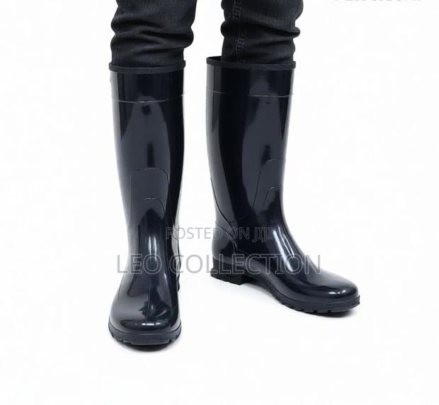 Heavy Duty Waterproof PVC Rain Boots Unisex From Size 4 to 10 - thumbnail 3