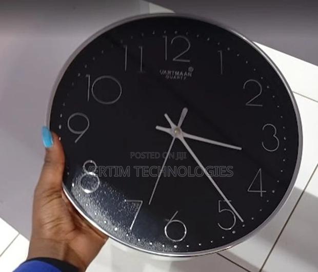 Wall Clock Spy Camera / Hidden Camera