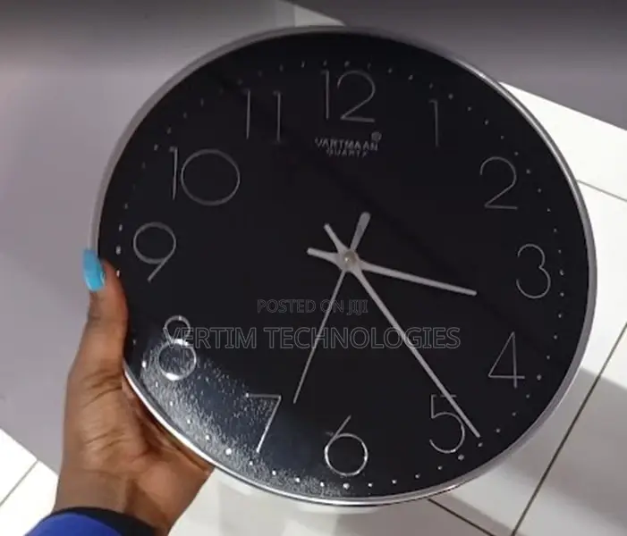 Wall Clock Spy Camera / Hidden Camera