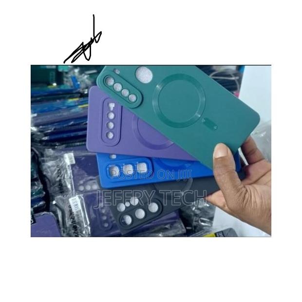 Lightweight Shockproof Cover for iPhone 16 Pro Max – Black Edition - thumbnail 3