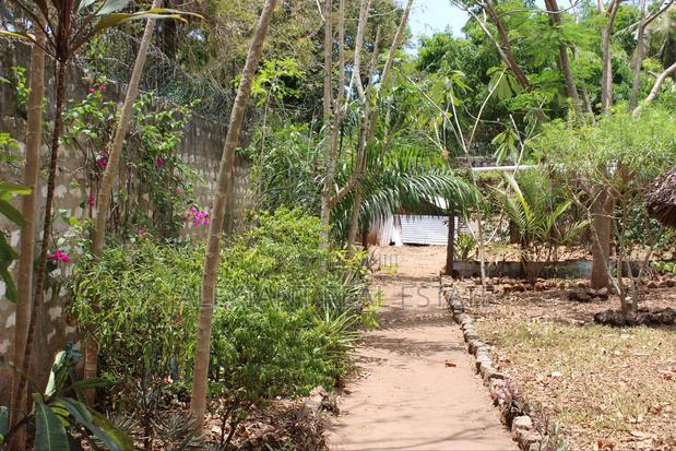 1⁄4 Acre Plot for Sale – Galu Kinondo - thumbnail 11