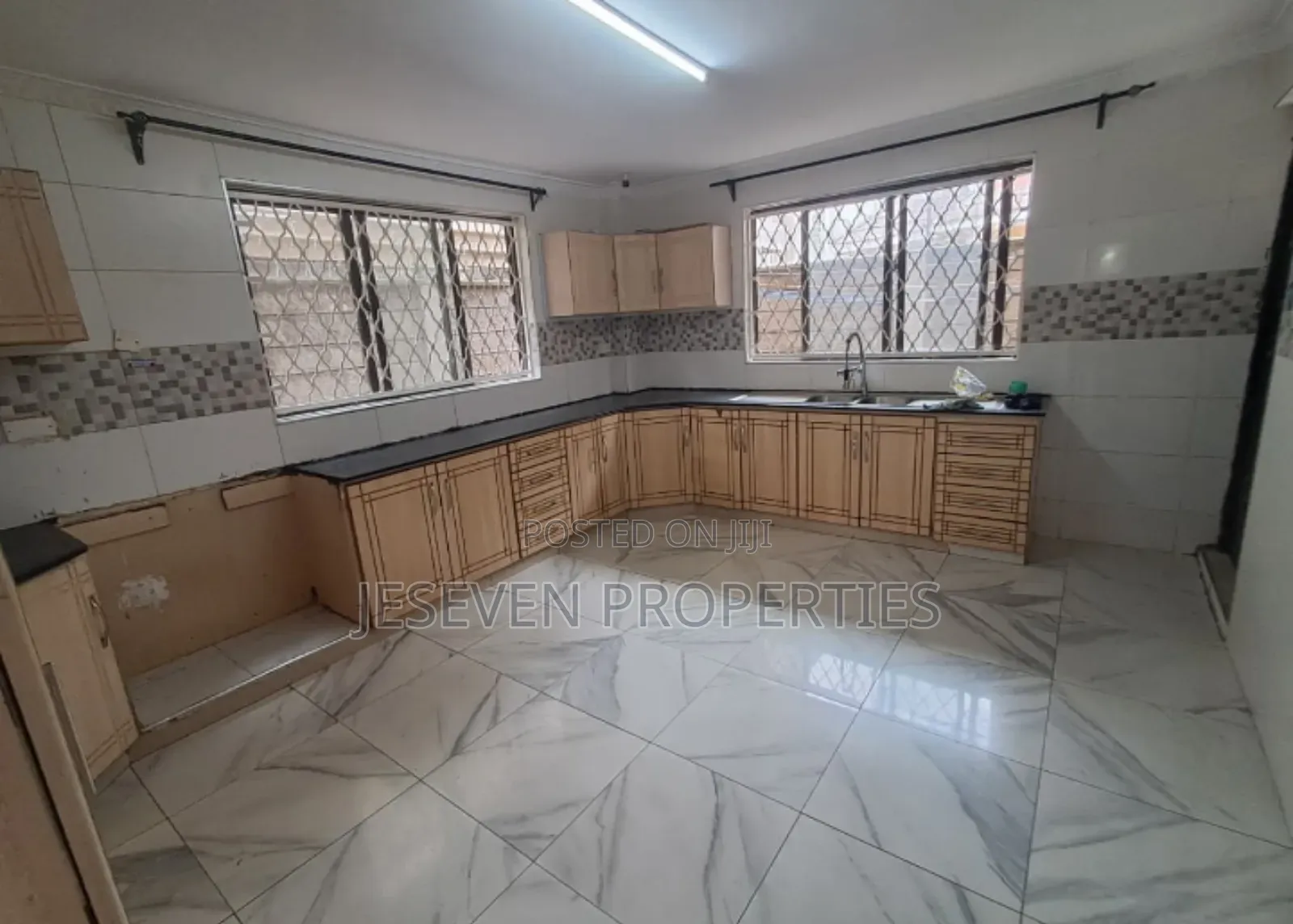 6bdrm Mansion in Syokimau Katani Road for rent