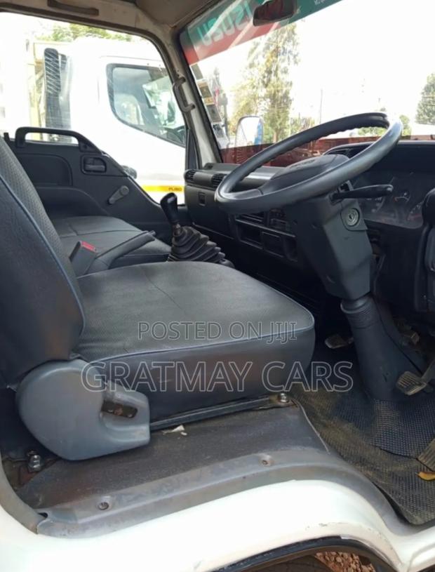 2016 Isuzu NPR - thumbnail 6