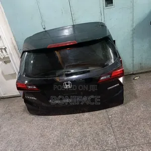 Honda Vezel Complete Tailgate on Sale