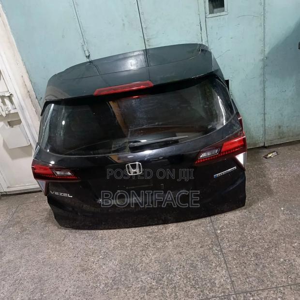 Honda Vezel Complete Tailgate on Sale