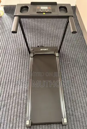 Treadmill With Bluetooth Connectivity, Manual Incline Option