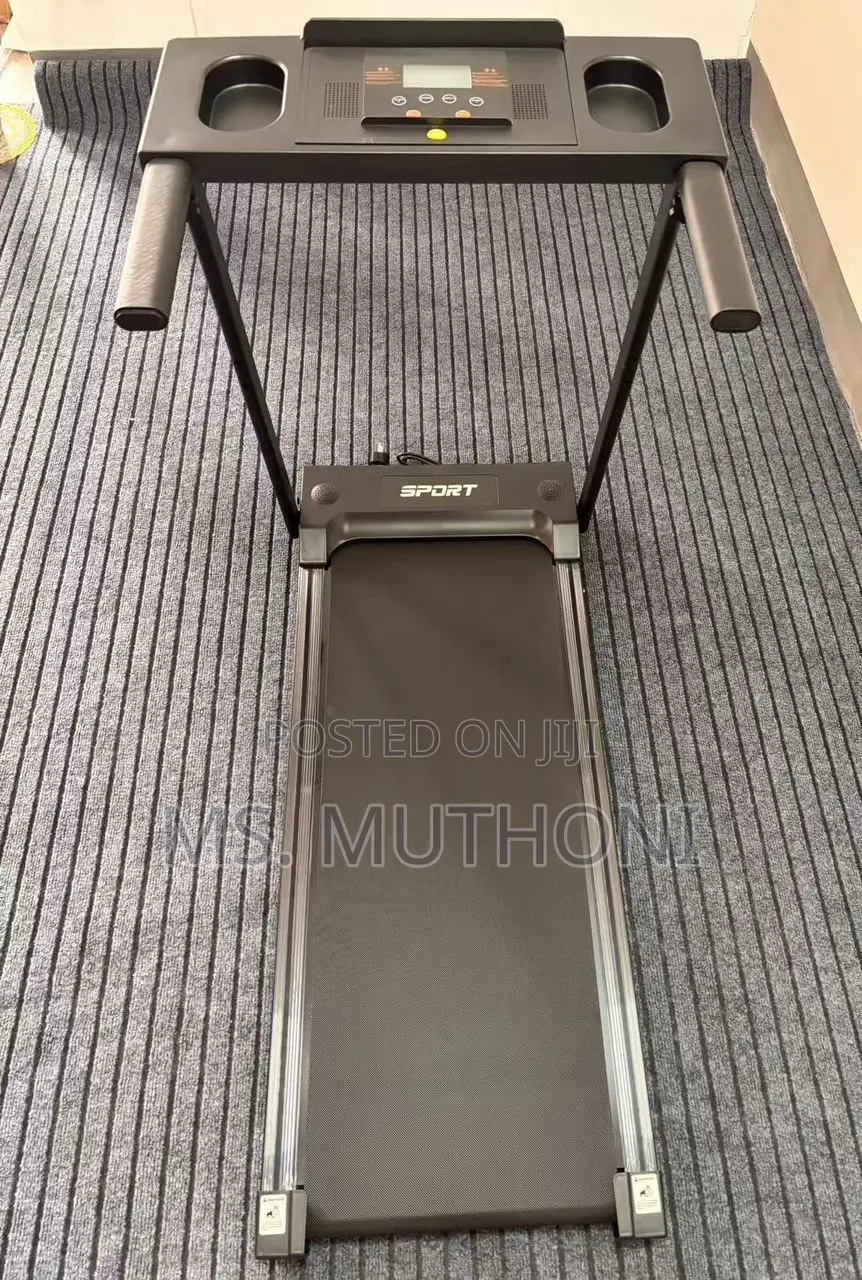 Treadmill With Bluetooth Connectivity, Manual Incline Option