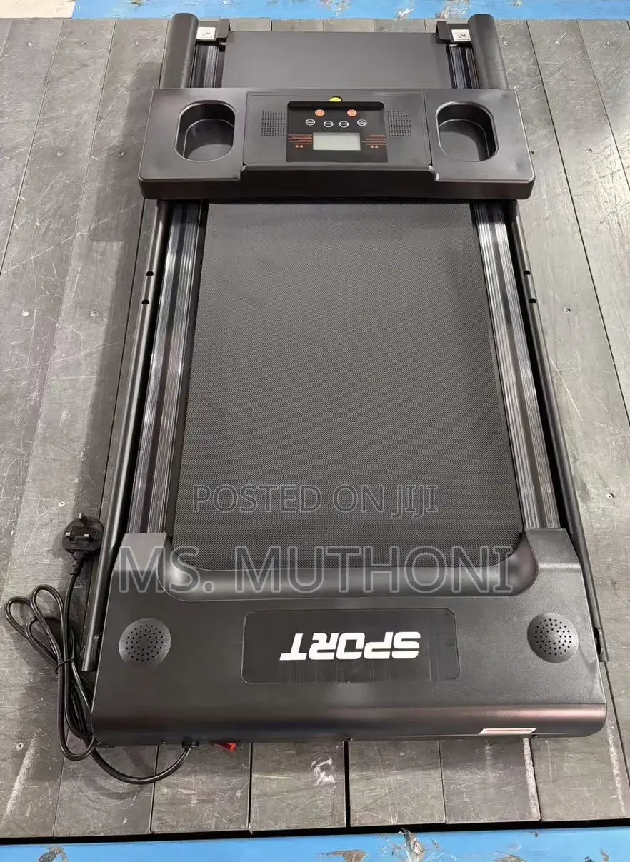 Treadmill With Bluetooth Connectivity, Manual Incline Option