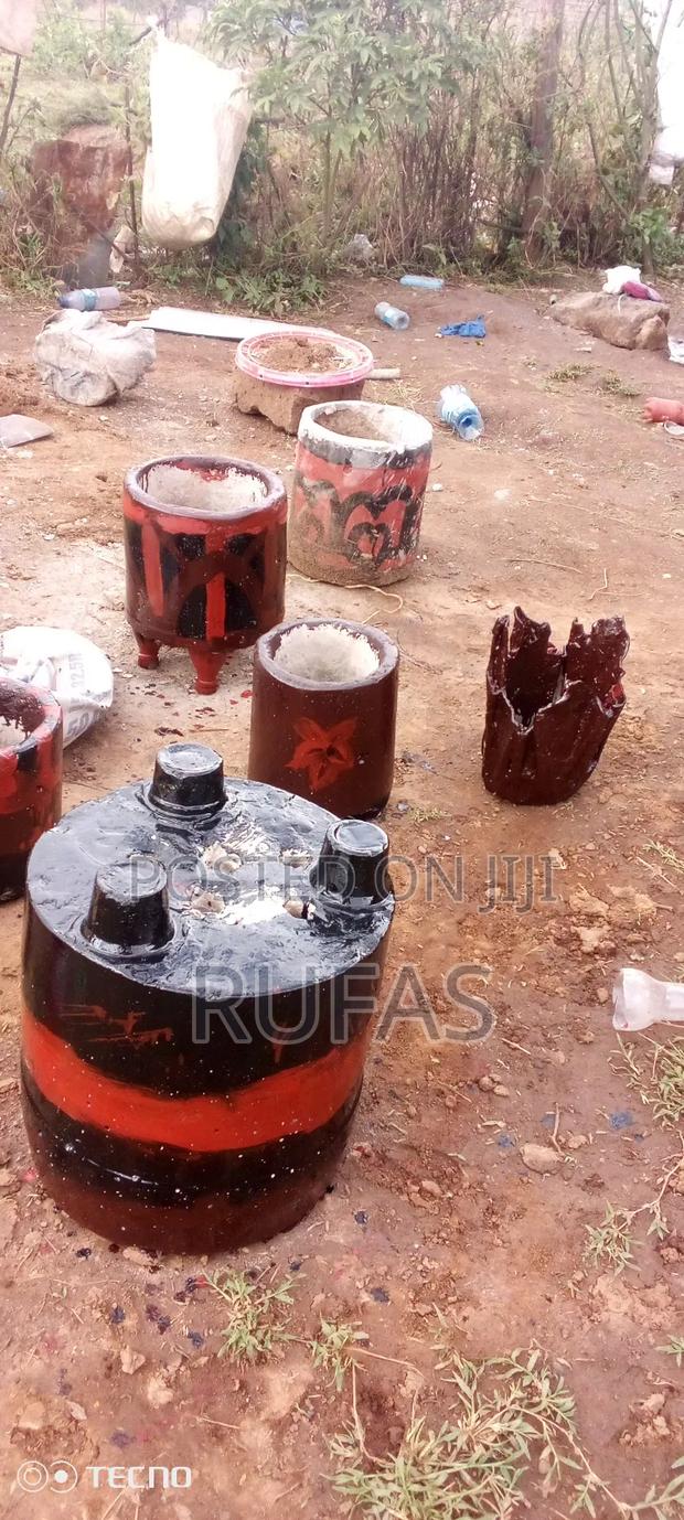 Baringo Flowerpots Seller - thumbnail 2