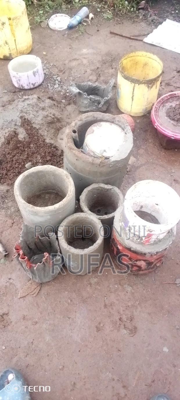 Baringo Flowerpots Seller - thumbnail 3