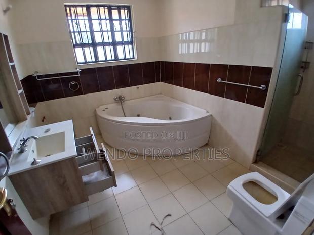 5bdrm Villa in Karen for rent - thumbnail 17