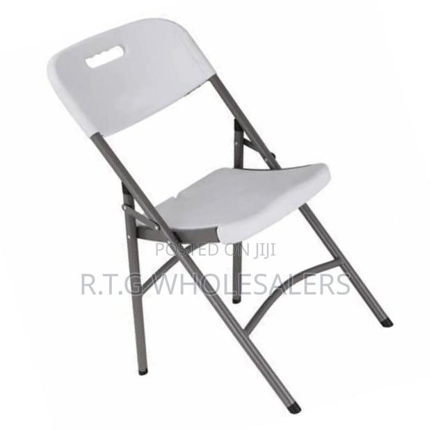 Portable Foldable Chair – Strong Space-Saving Seat