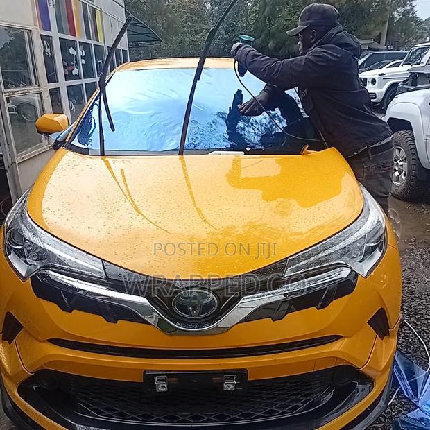 Full Ceramic Tint + Blue Chameleon Windshield Installation - thumbnail 3