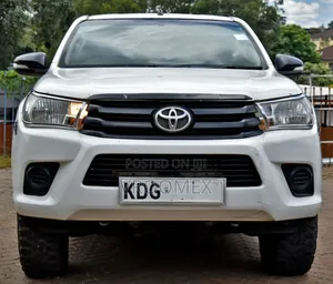 Toyota Hilux 2017 White