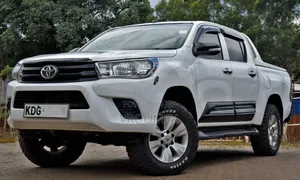 Toyota Hilux 2017 White