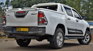Toyota Hilux 2017 White