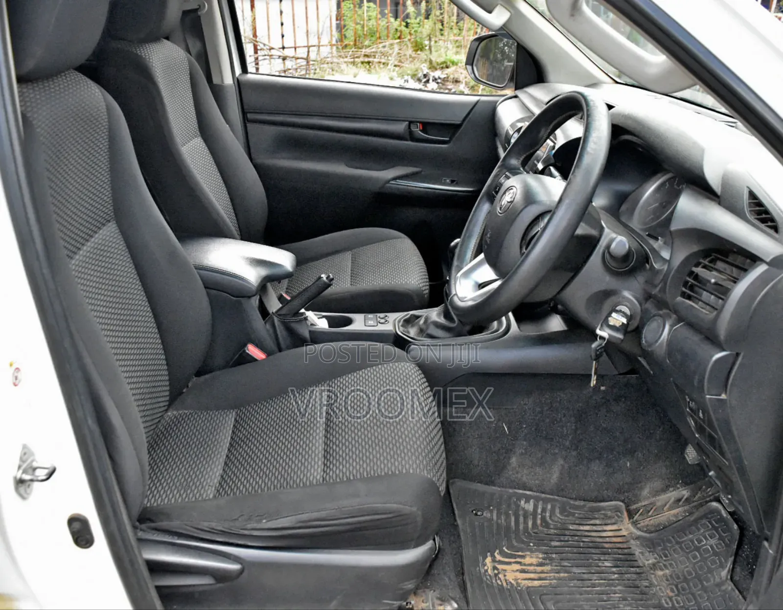 Toyota Hilux 2017 White