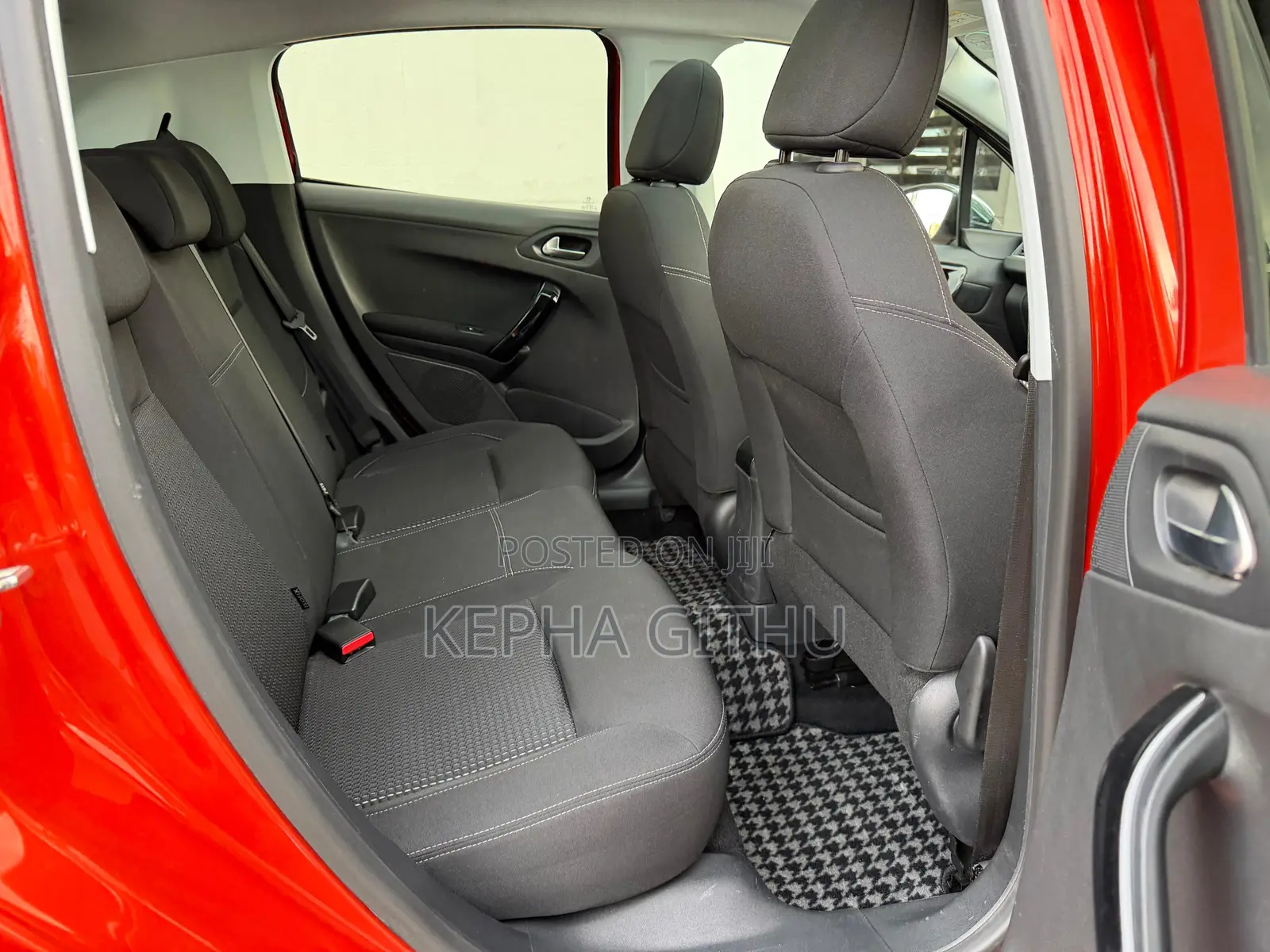Peugeot 208 2019 Orange