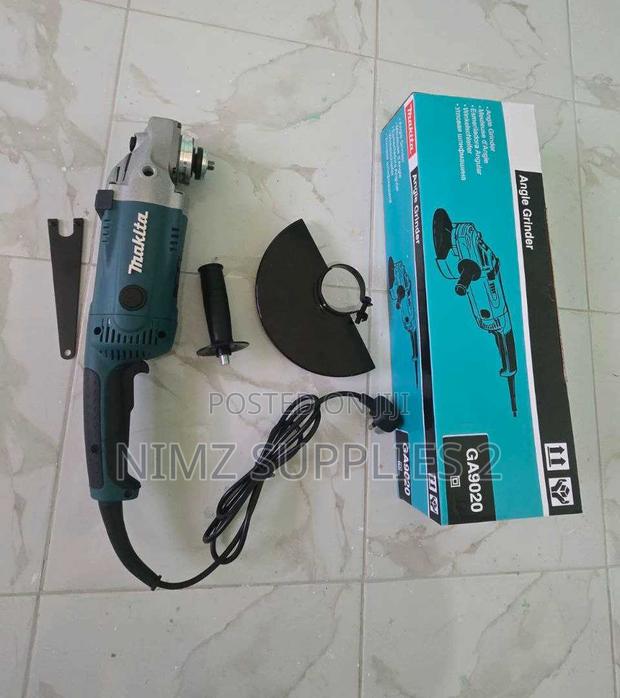 Makita Ga9020 Angle Grinder.