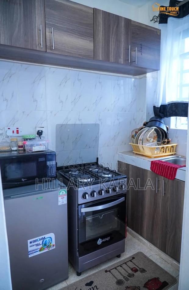 Luxurious Studio Airbnb - thumbnail 4