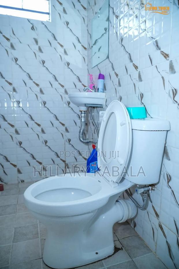 Luxurious Studio Airbnb - thumbnail 6