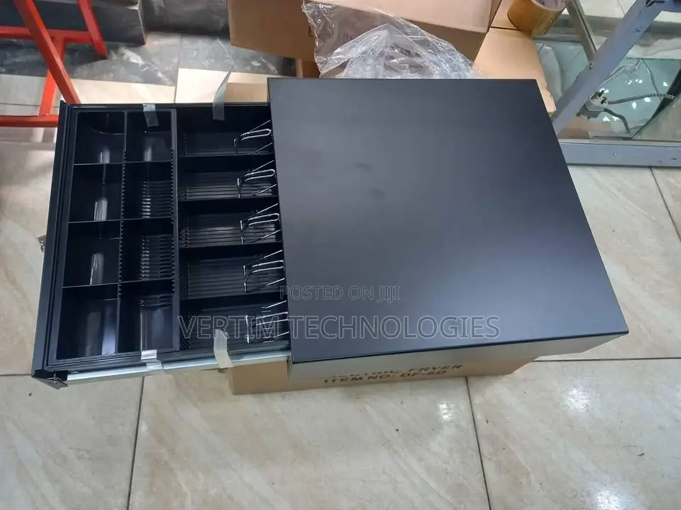 Cashdrawer With Automatic Connections
