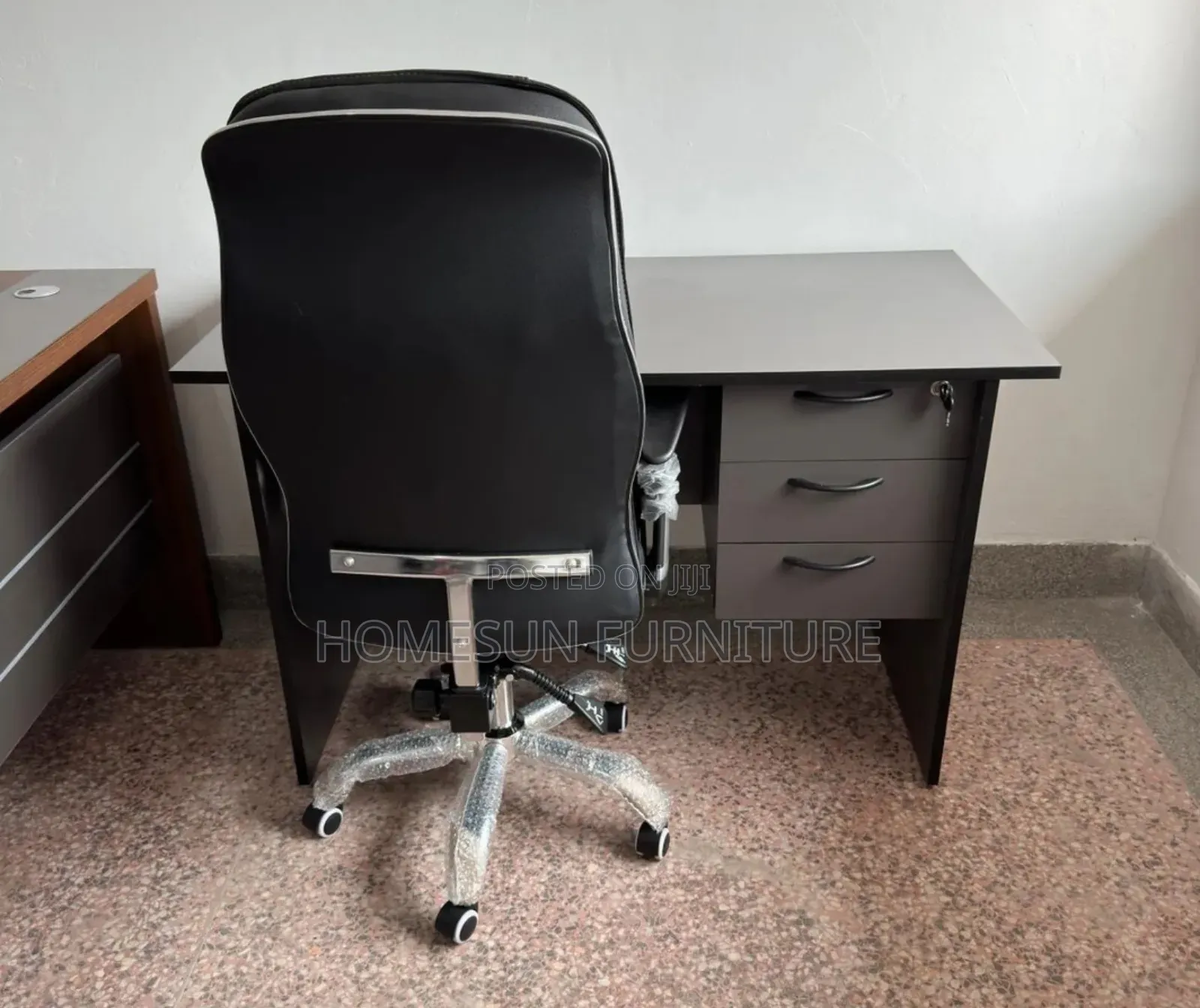 Executive Chair and Study Desk