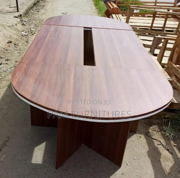 Spacious Conference Table - thumbnail 3