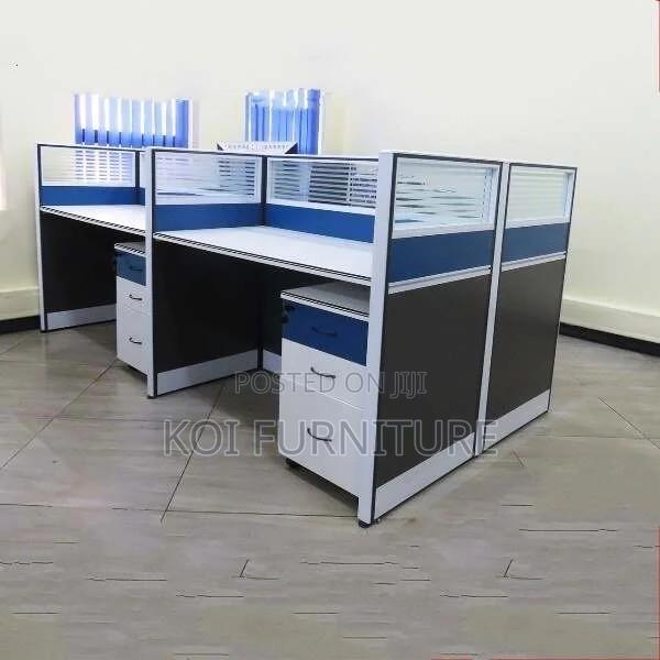 Office Desk : 4-Person Modular Office Workstation Pod