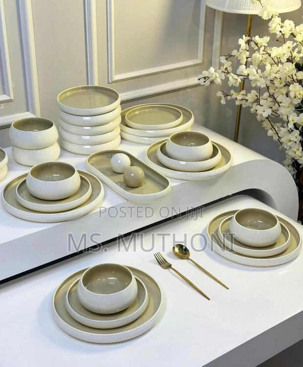 27 Pieces Unique European Porcelain Dinner Set