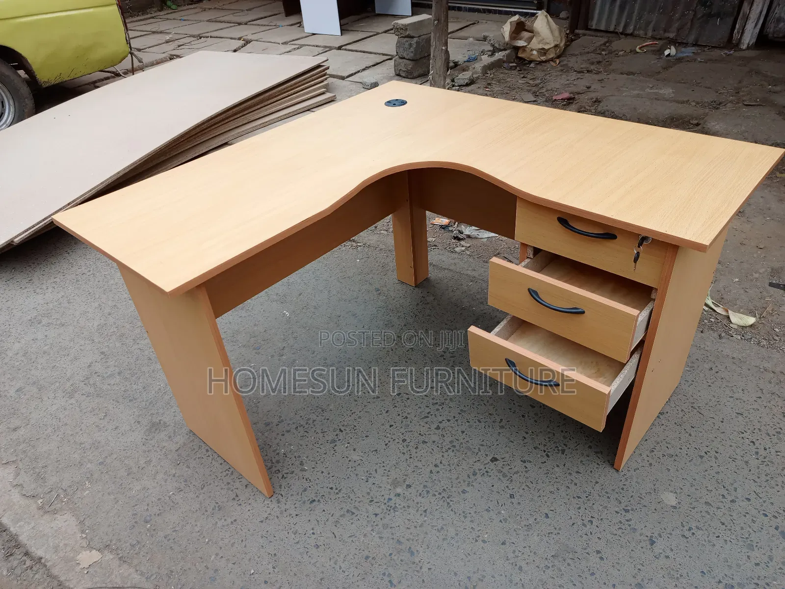 L-Shape Study Desk/ Office Desk