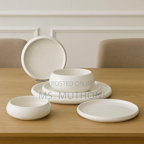 24pcs Unique, Modern Curved White Ceramic Dinner Set - main view