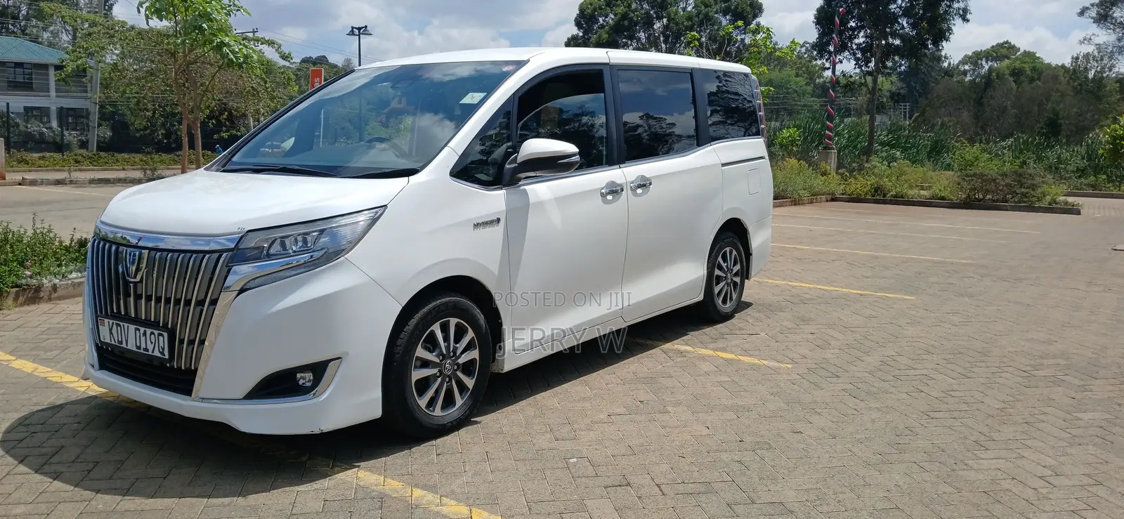 Toyota Noah Car Hire With Driver