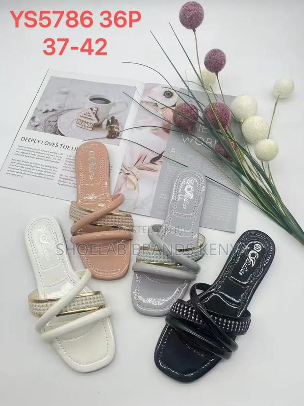 Sandals at Wholesale - thumbnail 2