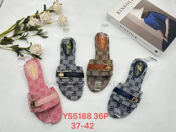 Sandals at Wholesale - thumbnail 8