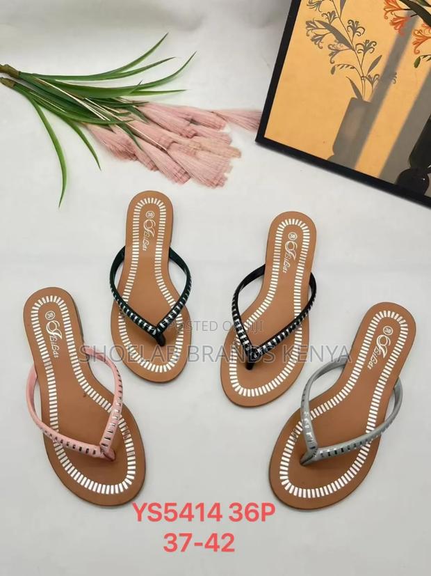 Sandals at Wholesale - thumbnail 9