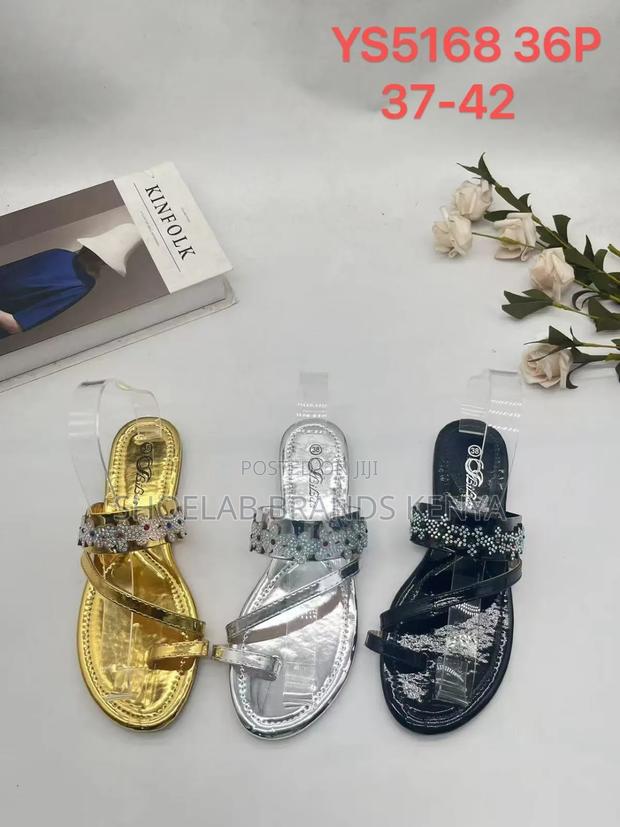 Sandals at Wholesale - thumbnail 12