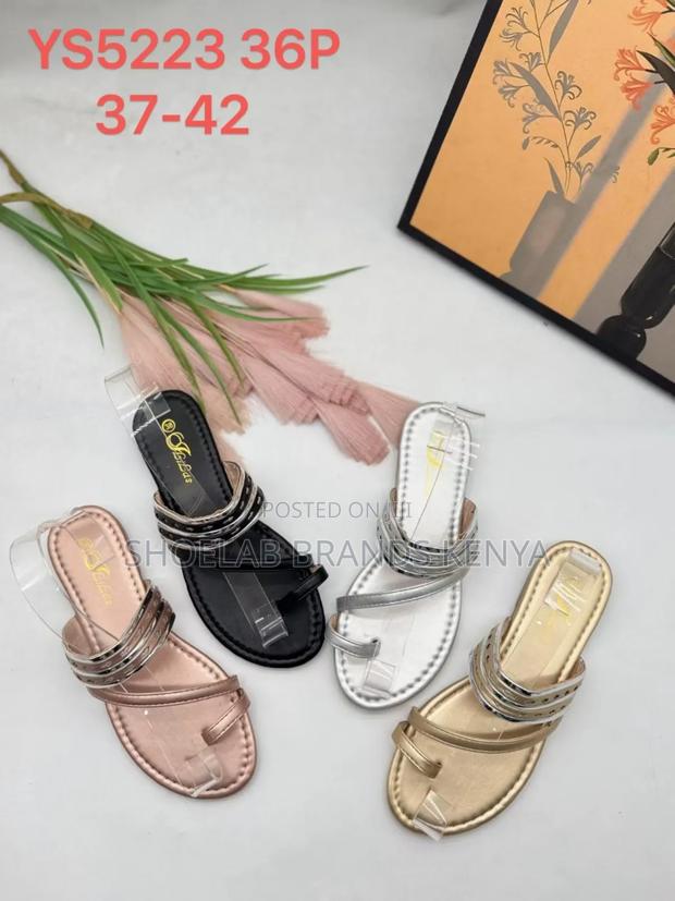 Sandals at Wholesale - thumbnail 14