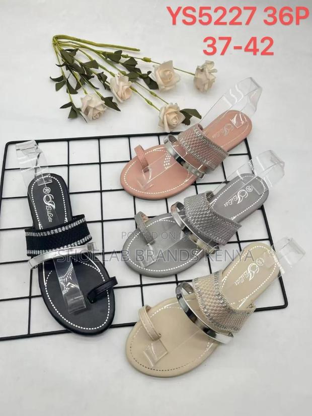Sandals at Wholesale - thumbnail 15