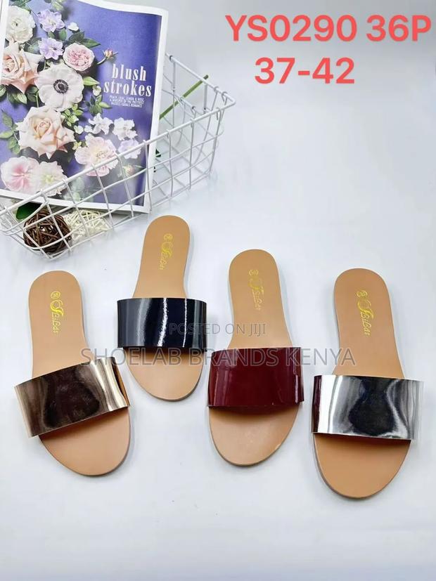 Sandals at Wholesale - thumbnail 17